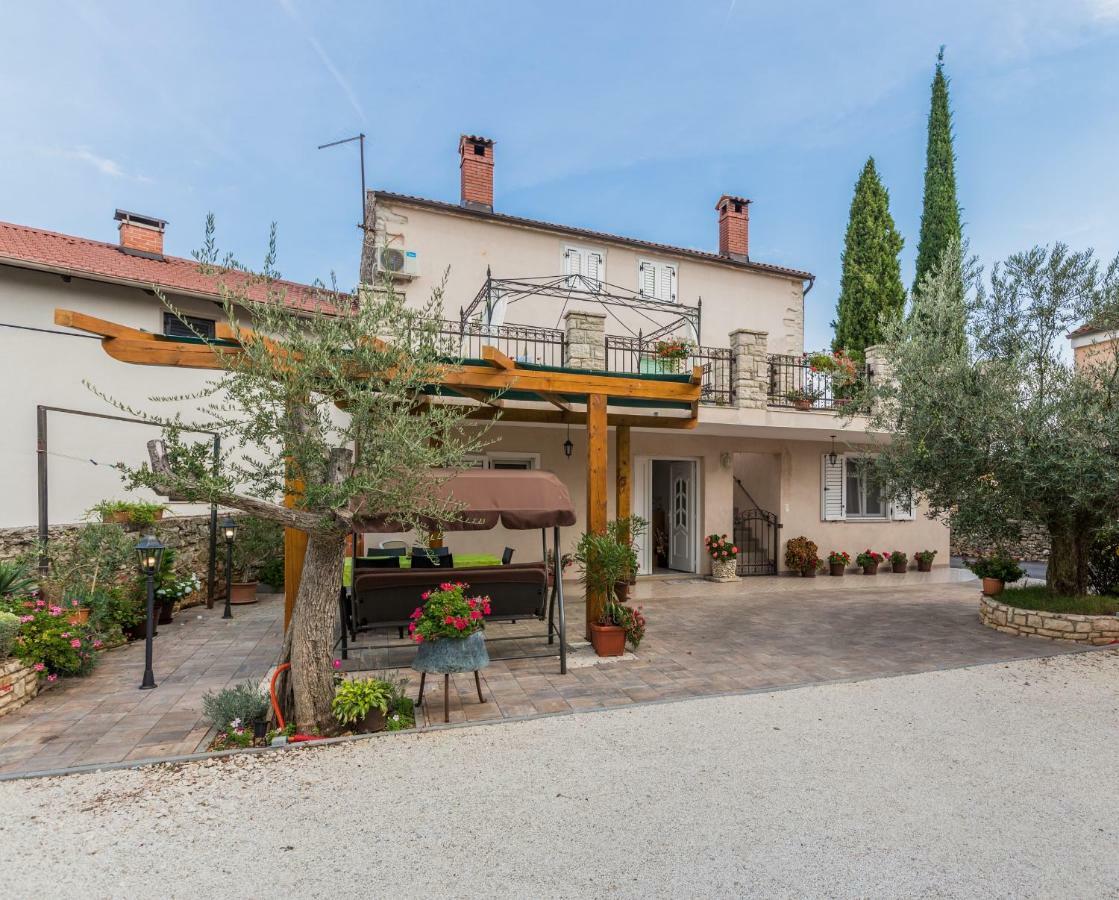 Apartment Macan Bale Exterior photo